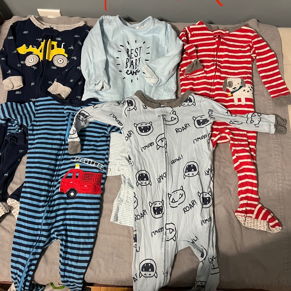 Carter’s 12M Footed Pajama Bundle for Boys